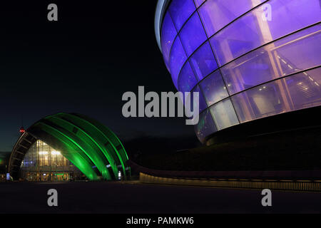 Glasgow Clyde Auditorium und die SSE-Hydro (SEK) bei Nacht Stockfoto