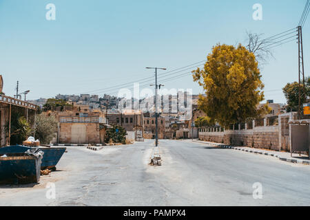 In einer ruhigen Gegend der Siedler in Hebron, West Bank. Muslime sind in diesem Bereich durch die israelischen Streitkräfte verboten Stockfoto