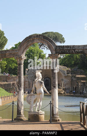 Tivoli, Italien - 21 April, 2014: Canopus des Hadrian - des Hadrian (Villa Adriana in Italienisch) ist eine große römische archäologische Komplex an Tiv Stockfoto