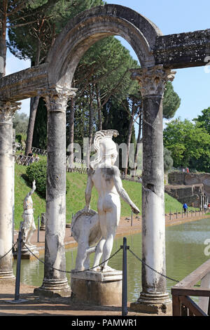 Tivoli, Italien - 21 April, 2014: Canopus des Hadrian - des Hadrian (Villa Adriana in Italienisch) ist eine große römische archäologische Komplex an Tiv Stockfoto