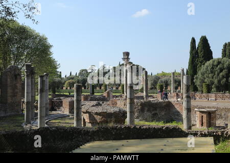 Tivoli, Italien - 21 April, 2014: antike Ruinen des Hadrian (Villa Adriana in Italienisch) ist eine große römische archäologische Komplex am Tivoli, Italien i Stockfoto