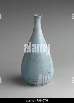 Flasche Wein mit einem Vogel auf einem Felsen unter einer Weide. Kultur: Japan. Abmessungen: H.11 cm. (29,2 cm); Durchm. 5 1/2 in. (14 cm); Durchm. Von Rim 1 1/2 in. (3,8 cm); Durchm. der Fuß 3 5/8 in. (9,2 cm). Datum: Erste Hälfte des 17. Jahrhunderts. Museum: Metropolitan Museum of Art, New York, USA. Stockfoto