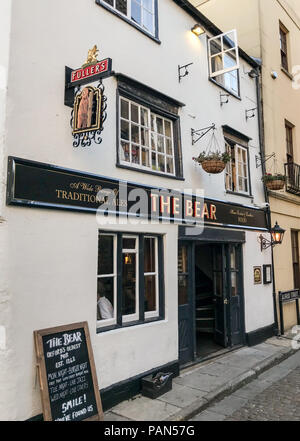 The Bear Inn, 6 Alfred St,Oxford, Oxfordshire, South East England, Vereinigtes Königreich, OX1 4EH - BearOxford Stockfoto