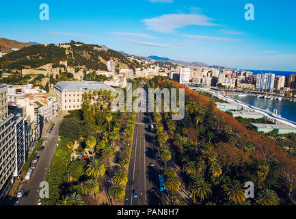 Straße der Stadt aus der Luft. Stockfoto