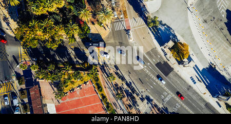 Straße der Stadt aus der Luft. Stockfoto