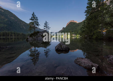 Deutschland, Bayern, Berchtesgadener Alpen, Hintersee Stockfoto