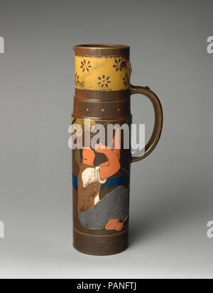 Tankard mit man trinken von Kanne. Kultur: Französisch, Paris. Abmessungen: Insgesamt (bestätigt): 13 1/4 x 5 7/8 x 3 7/8 in., 3.9 lb. (33,7 × 14,9 × 9,8 cm, 1,7 kg). Factory Regie: unter der technischen Leitung von Ernest Rosenkranz (Französisch, Sèvres 1835-1909 Choisy-le-Roi). Manufaktur: Haviland & Co (Amerikanische und französische, 1864-1931). Datum: Ca. 1885. Dieses Schiff erinnert an sechzehnten Jahrhundert Deutsche Salz - glasiert Steinzeug Seidel und Krüge. Allerdings wird der Stil der Dekoration und dem Unmodulierten Einsatz von Farbe, besonders für die Haut des Jungen, sind Roman des neunzehnten Jahrhunderts. Museum: Metropoli Stockfoto