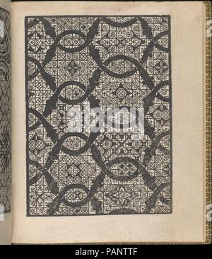 Giardineto novo di punti tagliati et gropposi pro exercitio & ornamento delle Donne (Venedig 1554), Seite 20 (recto). Binder: Lloyd, Wallis & Lloyd (Briten, nach 1821 aktiv, London). Abmessungen: 7-5/8 x 6-3/8 x 1/4 in. (19,4 x 16,2 x 0,6 cm). Herausgeber: Matteo Pagano (Italienisch, 1515-1588). Datum: 1554. Von Matteo Pagano, Italienisch, 1515-1588, von Lloyd, Wallis & Lloyd, Britischen, aktive London gebunden nach 1821 veröffentlicht. Von oben nach unten und von links nach rechts: Design deckt gesamten Netz. Es ist mit einer Reihe von Verflechtung schwarze Linien bilden kreisförmige Formen, welche mit diff eingerichtet werden eingerichtet Stockfoto