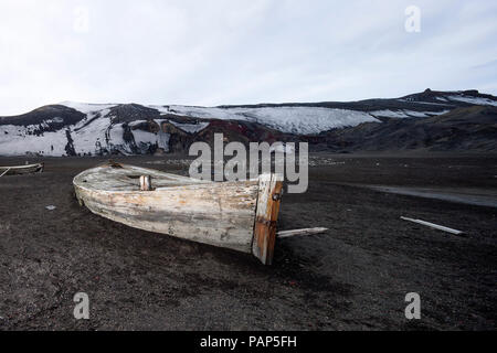 Antarktis, alten hölzernen Ruderboot Stockfoto