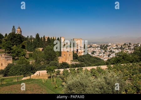 Alhambra in Granada. Schloss und Festung, die von den Mauren gebaut. UNESCO Welterbe, Spanien. Islamische Kunst, Dynastie der Nasriden. Stockfoto