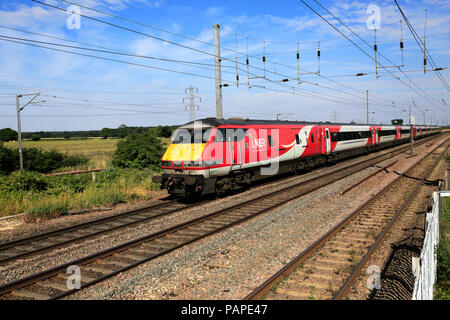 LNER Zug 82217, London und North Eastern Railway, East Coast Main Line Railway, Peterborough, Cambridgeshire, England, Großbritannien Stockfoto