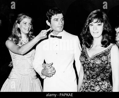 Candice Bergen, bekin fehmiu, Anna moffo, 1968 Stockfoto