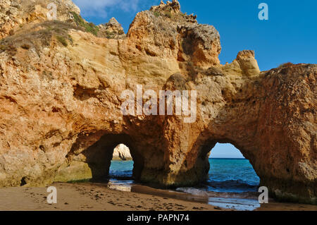 Drei Brüder Strand Praia dos Tres Irmaos. Algarve, Portugal Stockfoto