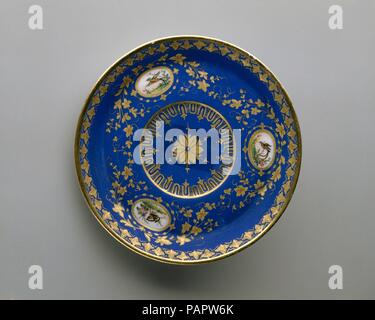 Untertasse. Kultur: American. Teekocher: Union Porzellanmanufaktur (1863-ca. 1922). Datum: Ca. 1876. Museum: Metropolitan Museum of Art, New York, USA. Stockfoto