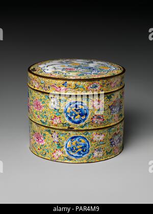 Abgedeckt. Kultur: China. Abmessungen: H. 3 1/2 in. (8,9 cm); Durchm. 4 1/2 in. (11,4 cm). Datum: 18. Museum: Metropolitan Museum of Art, New York, USA. Stockfoto