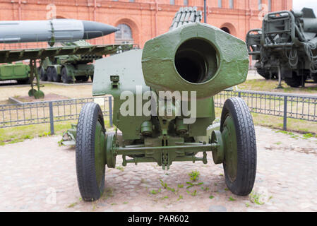 Gun Barrel close-up der sowjetischen Waffen. Museum der Artillerie. Stockfoto