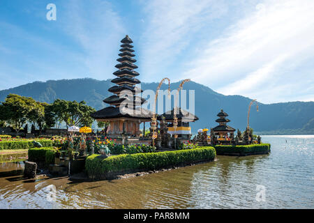 Buddhistische Wasser Tempel Pura Ulun Danu Bratan, Lake Bratan, Bali, Indonesien Stockfoto