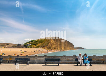 Die berühmteste Sehenswürdigkeit Klippe an der West Bay in Dorset, bekannt geworden durch die TV-Serie "Broadchurch'. Stockfoto