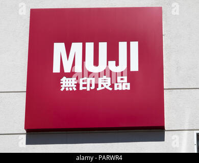 Muji Shop Shop logo Zeichen, Großbritannien Stockfoto