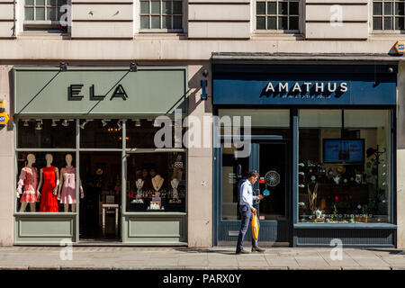 Exklusive Geschäfte, Brompton Road, Knightsbridge, London, England Stockfoto