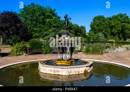 Die Jägerin Brunnen, der Rosengarten, Hyde Park, London, England Stockfoto