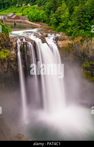 Falls City, Washington, USA am Snoqualmie Falls. Stockfoto