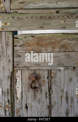 Details einer alten Tür bei Godolphin House Stockfoto