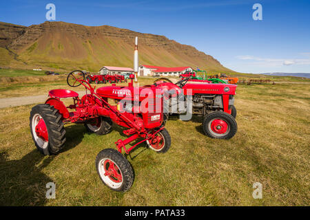 Reykholar, Western Island Bauernhof Traktoren, Reykholar, Western Island Stockfoto