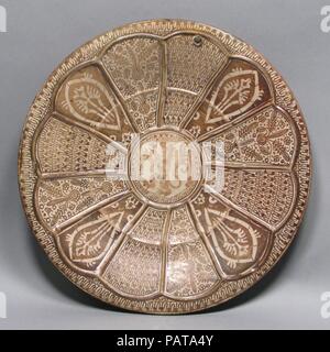 Gericht. Kultur: Spanisch. Maße: Gesamt: 14 cm. (36,5 cm). Datum: 1470-1490. Museum: Metropolitan Museum of Art, New York, USA. Stockfoto