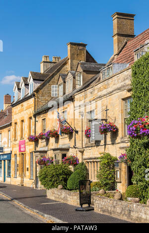 MORETON-IN-MARSH Gloucestershire The Manor House Hotel in cotswolds Village, MORETON-IN-MARSH Gloucestershire England uk gb europe Stockfoto