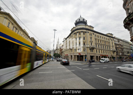 Nepszínhaz Straße, Budapest, Ungarn Stockfoto