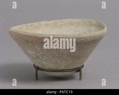 Footless Tasse oder Deckel. Kultur: Koptischen. Abmessungen: Insgesamt: 2 1/4 x 4 5/16 in. (5,7 x 11 cm). Datum: 4. bis 7. Jahrhundert. Museum: Metropolitan Museum of Art, New York, USA. Stockfoto