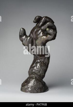 Der Geballten Linken (Studie für Hand von Pierre de Wiessant). Artist: Auguste Rodin (Französisch, Paris 1840-1917 Meudon). Kultur: Französisch. Abmessungen: Insgesamt (wt. bestätigt): 18 1/4 x 10 3/8 x 7 5/8 in., 23.1 lb. (46,4 × 26,4 × 19,4 cm, 10,5 kg). Gründer: Besetzung von Georges Rudier (Französisch). Datum: modelliert Ca. 1885, gegossen 1974. Zu Rodin, Hände so eindringlich wie das menschliche Gesicht mitgeteilt. Seine unabhängige Skulpturen der Hände sind Porträts von Emotionen. Dies nachdrücklich modelliert, dramatisch Gestik der Hand -, dass sowohl sucht und zieht weg, dass ballt aber nicht fassen kann - ist eine von Rodins Die meisten compellin Stockfoto