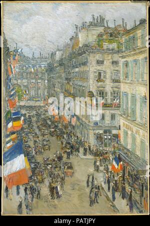 Juli 14, Rue Daunou, 1910. Artist: Childe Hassam (Amerikanische, Dorchester, Massachusetts 1859-1935 East Hampton, New York). Abmessungen: 29 1/8 x 19 7/8 in. (74 x 50,5 cm). Datum: 1910. Am 21. Juli 1910, Hassam schrieb der Künstler J. Alden Weir, dass er in Paris für zwei Wochen gewesen und fanden es schmutzig und laut. Er fügte hinzu, "Ich habe eine 14. Juli vom Balkon hier" - offensichtlich in Bezug auf die Malerei, die die Straße unter dem Hôtel l'Empire (7, rue Daunou, nahe der Opéra) während der Tag der Bastille feiern zeigt. Für Hassam, der Urlaub würde die Vierte o daran erinnert Stockfoto