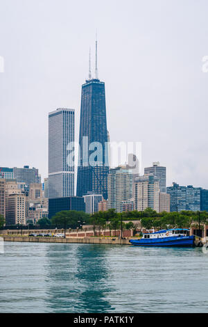 Blick auf die Skyline von Chicago vom Navy Pier, Chicago, Illinois. Stockfoto