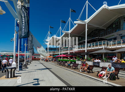 Portsmouth Hampshire England Juli 23, 2018 Restaurants in Gunwharf Quays Stockfoto