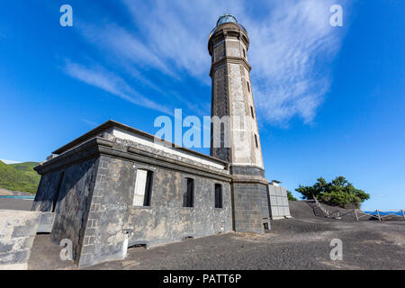 Leuchtturm und Visitors Center, Ponta Dos Capelinhos, Insel Faial, Azoren, Portugal Stockfoto