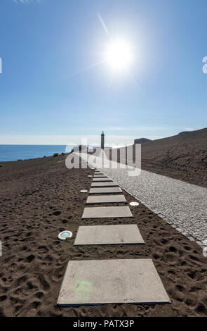 Leuchtturm und Visitors Center, Ponta Dos Capelinhos, Insel Faial, Azoren, Portugal Stockfoto