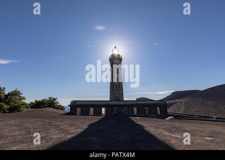 Leuchtturm und Visitors Center, Ponta Dos Capelinhos, Insel Faial, Azoren, Portugal Stockfoto