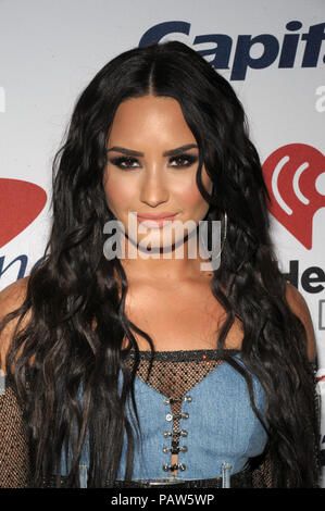 *** Foto *** Demi Lovato gehetzt zum Krankenhaus von angeblicher Heroinüberdosis NEW YORK, NY - 8. Dezember: Demi Lovato bei Z 100 Jingle Ball 2017 im Madison Square Garden in New York City, Kredit: John Palmer/MediaPunch Stockfoto