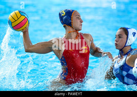 25. Juli 2018, Bernat Picornell Pools, Barcelona, Spanien; das 33. Europäische Wasser Polo Meisterschaften, Spanien Frauen versus Griechenland Frauen; Anna Espar schießt für Spanien Stockfoto