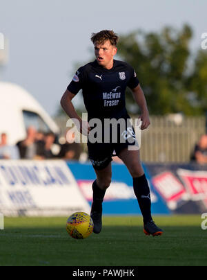 Balmoor Stadion, Peterhead, Großbritannien. 25. Juli, 2018. Scottish League Cup, Gruppe D, Peterhead gegenüber Dundee, Dundee Lewis Spence Credit: Aktion plus Sport/Alamy leben Nachrichten Stockfoto