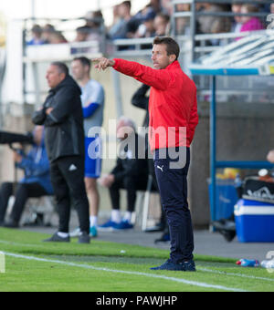 Balmoor Stadion, Peterhead, Großbritannien. 25. Juli, 2018. Scottish League Cup, Gruppe D, Peterhead gegenüber Dundee, Dundee Manager Neil McCann Credit: Aktion plus Sport/Alamy leben Nachrichten Stockfoto