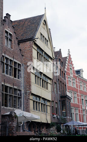 Das Haus mit der Holzfassade in Gent Stockfoto