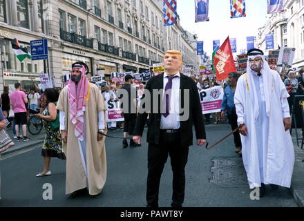 Anti Trump Protest bei seinem Besuch in London. Das Zentrum von London vom 13. Juli 2018 Stockfoto