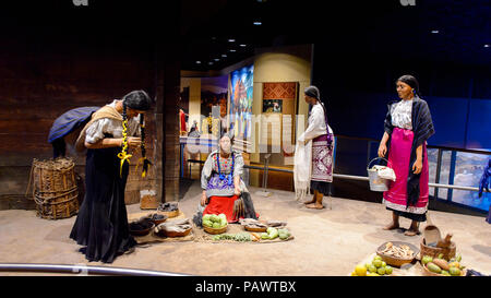 Mexiko City, MEX - 27.Oktober 2016: Erholung der Vergangenheit mit Zahlen in das Nationalmuseum für Anthropologie (Museo Nacional de Antropologia, MNA), die Stockfoto