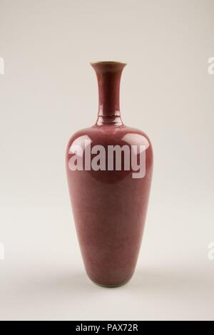 Vase. Kultur: China. Abmessungen: H.8. (20,3 cm). Museum: Metropolitan Museum of Art, New York, USA. Stockfoto