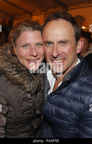 Premiere von Karl May Festspiele am Kalkfelsen, Bad Segeberg mit: Nicolas Koenig mit Ehefrau Nina Wo: Hamburg, Deutschland Wann: 23 Jun 2018 Credit: Becher/WENN.com Stockfoto