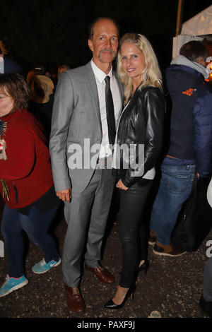 Premiere von Karl May Festspiele am Kalkfelsen, Bad Segeberg mit: Jochen Horst mit Ehefrau Tina Wo: Hamburg, Deutschland Wann: 23 Jun 2018 Credit: Becher/WENN.com Stockfoto