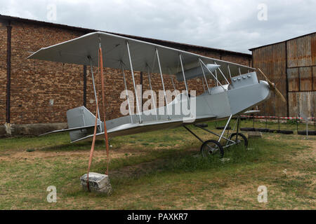 KRUMOVO, Plovdiv, Bulgarien - 29 April 2017: Aviation Museum in der Nähe von Flughafen Plowdiw, Bulgarien Stockfoto